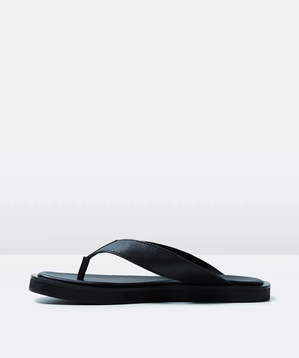 Alice In The Eve The Billie Flat Sandals Black