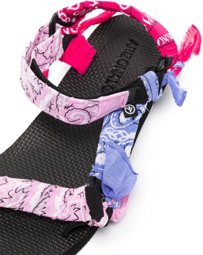 Arizona Love Trekky bandana-print flat sandals Pink