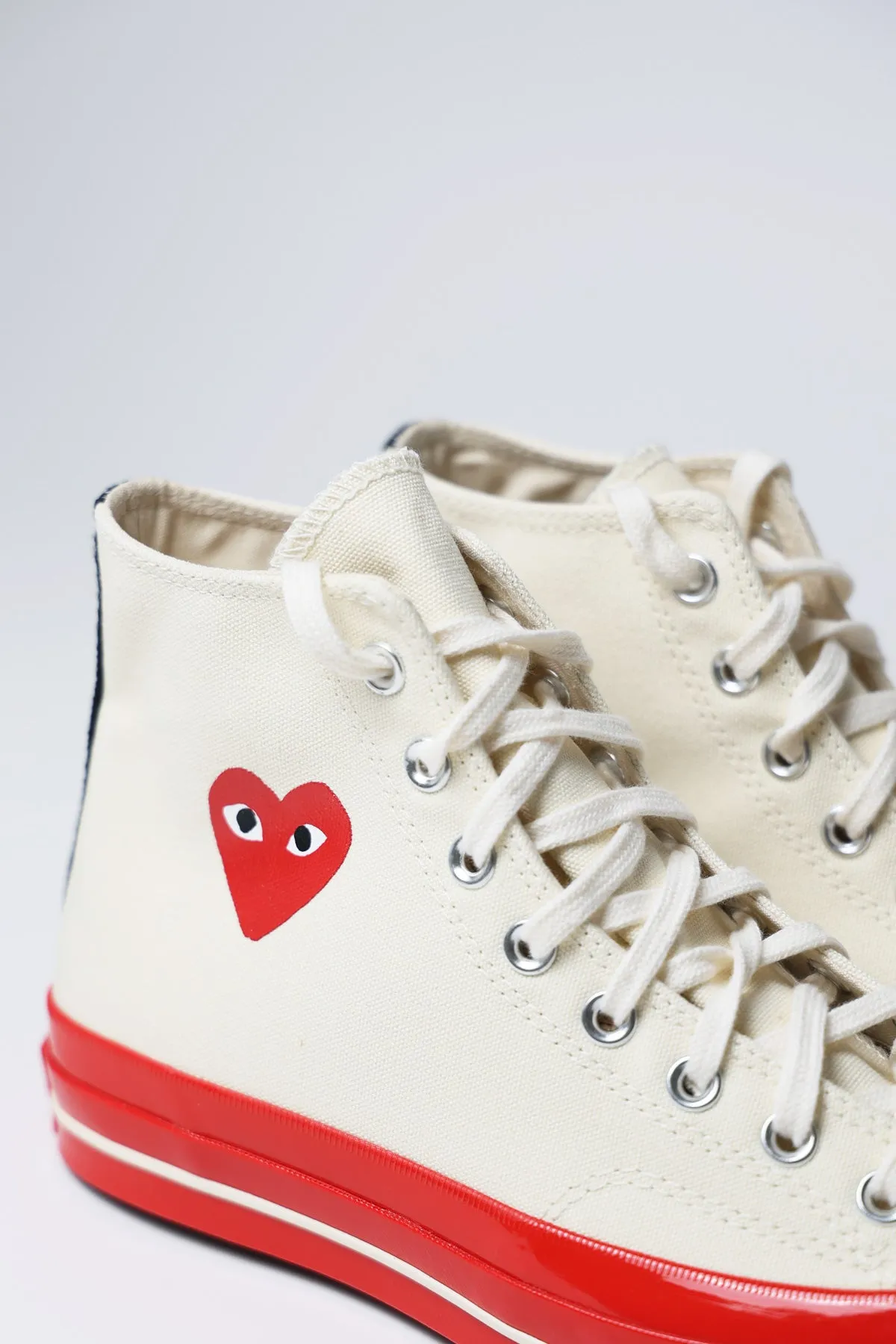 CdG PLAY x Converse Red Sole Hi - Off White