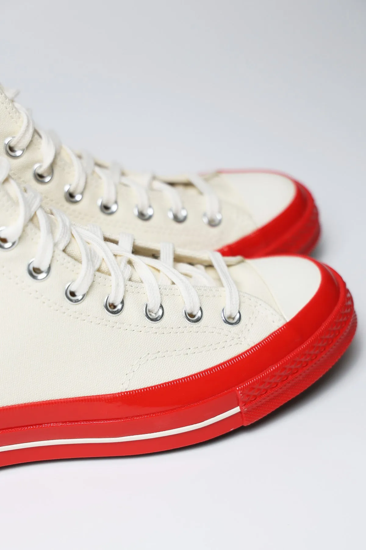 CdG PLAY x Converse Red Sole Hi - Off White