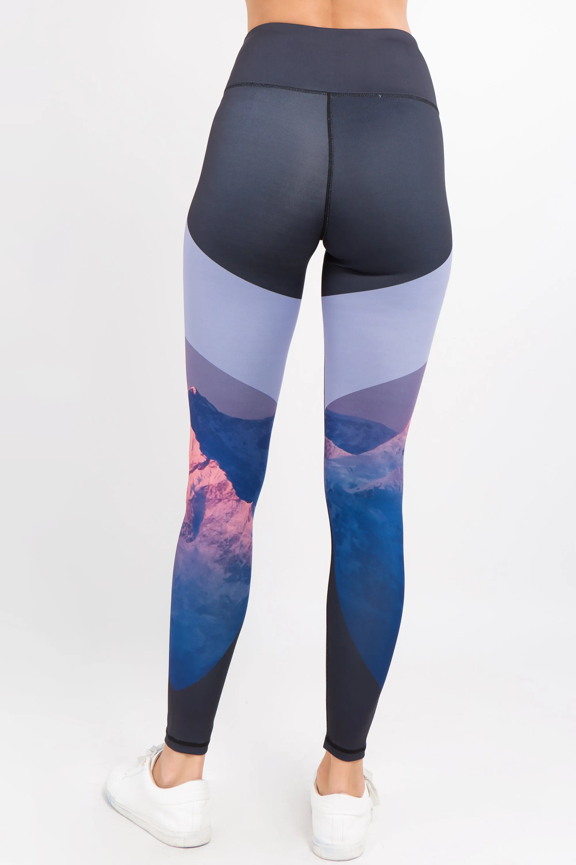 Majestic Mountains Print Active Leggings