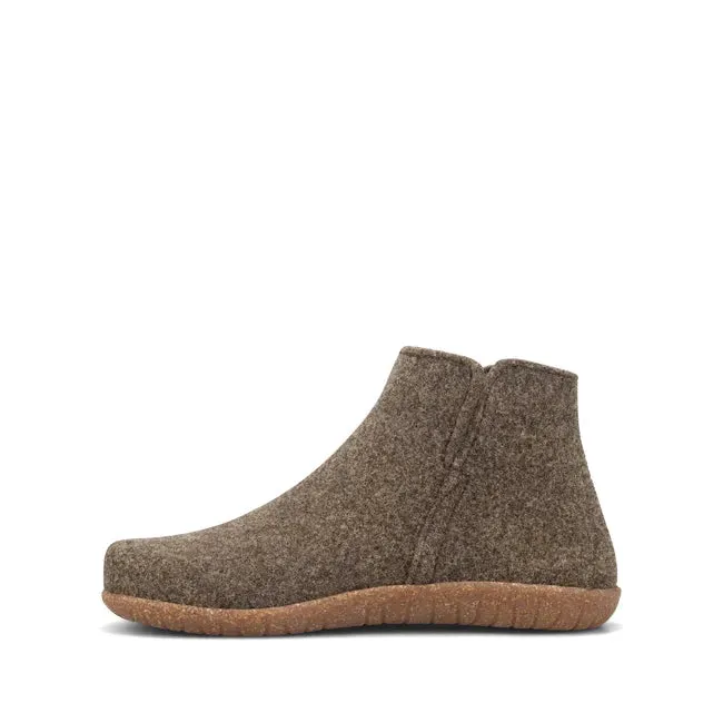 Taos Women's Good Wool Mid Slipper